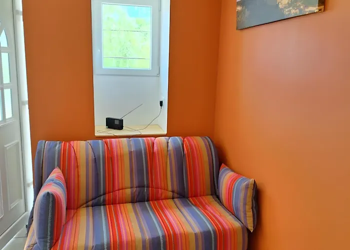 Le Pigeonnier Avec Jardin Clos