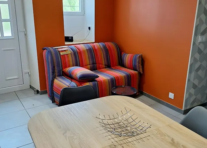 Le Pigeonnier Avec Jardin Clos